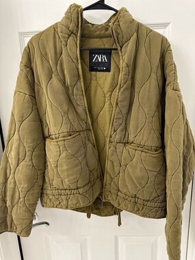 ZARA Quilted Olive Green Jacket - Women